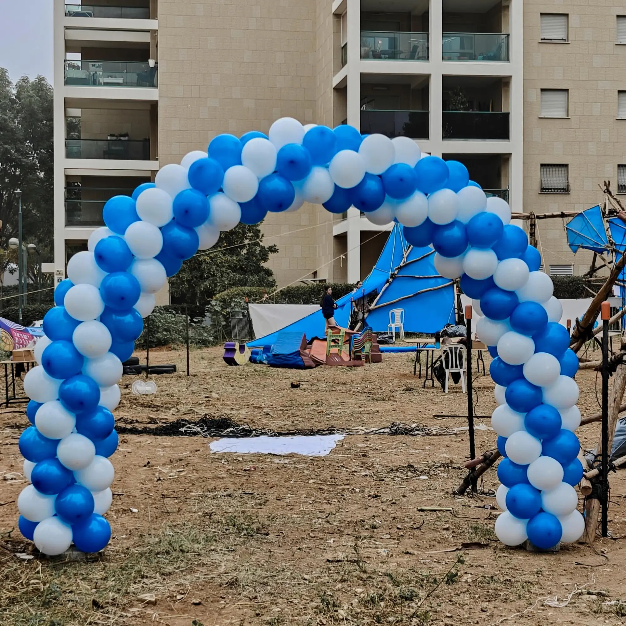 הכל - עיצוב בלונים לאירוע (קשת-00004)