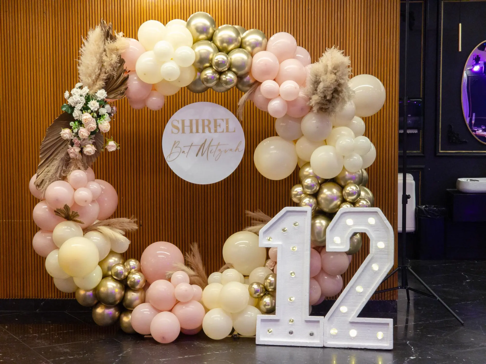 קיר בלונים לבת מצווה